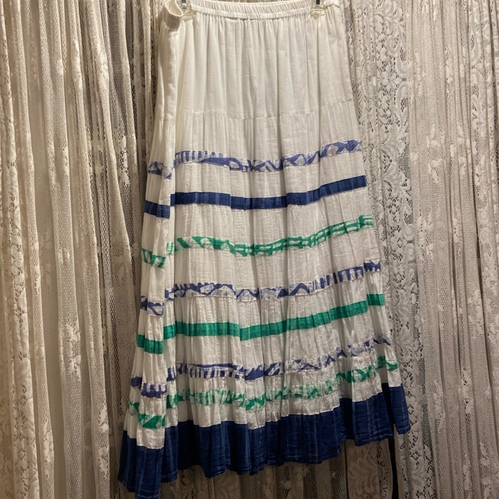 Choices Medium white cotton tiered skirt w/blue & green decorative stripes.